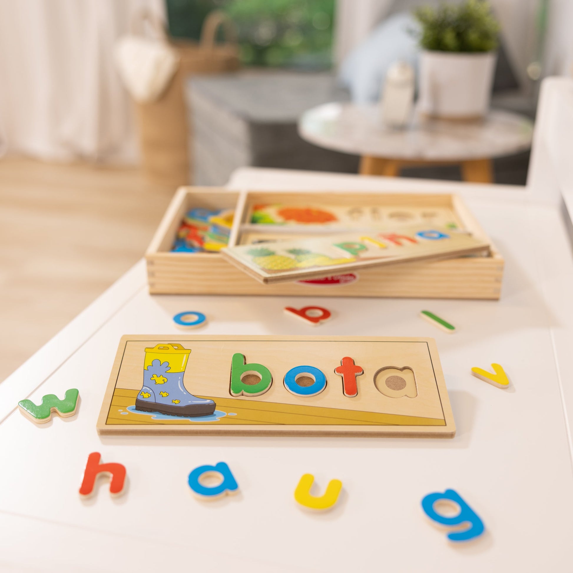 Melissa & Doug Spanish See & Spell Learning Toy