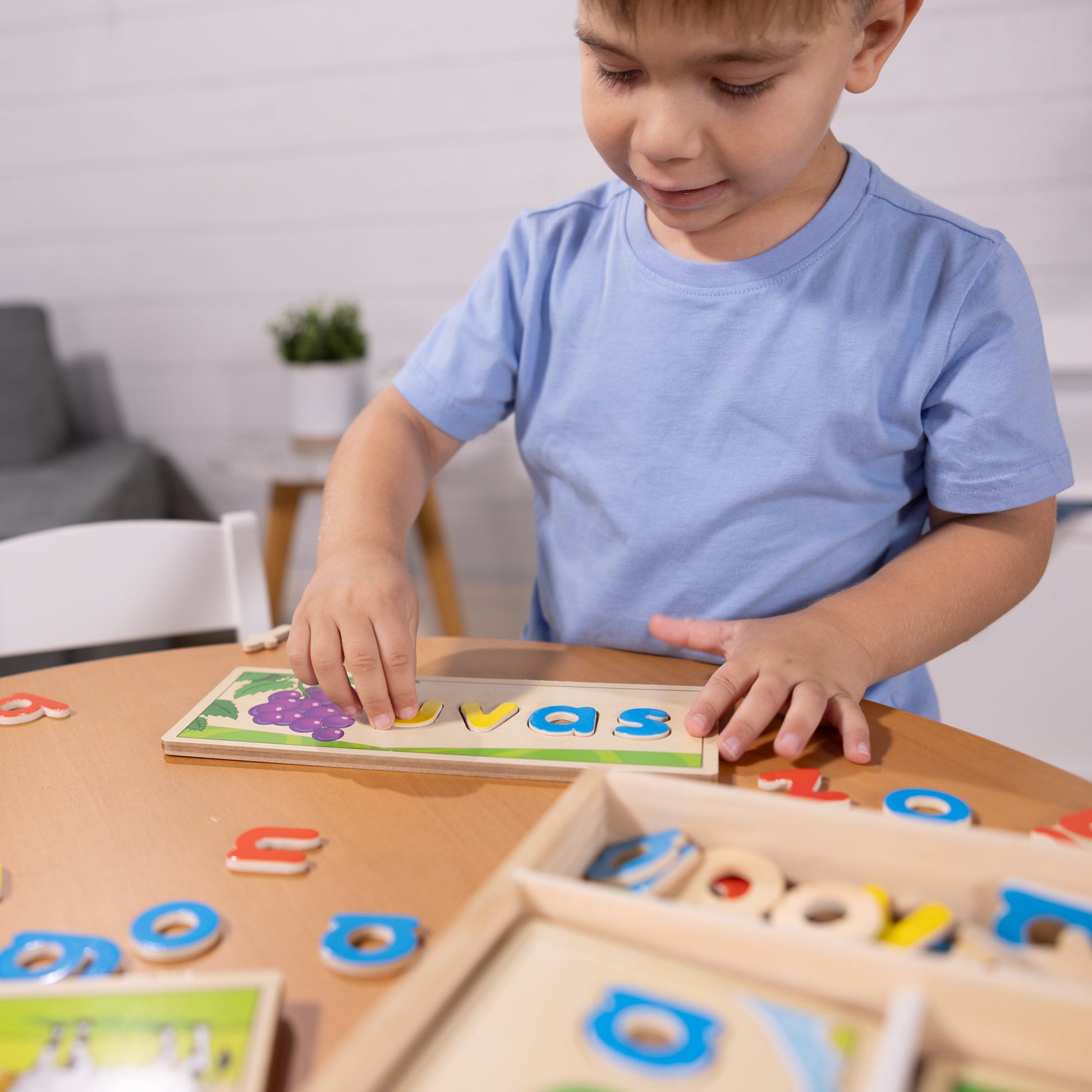 Melissa & Doug Spanish See & Spell Learning Toy