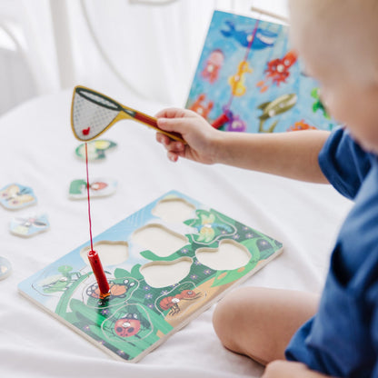 Melissa & Doug Bug-Catching Magnetic Puzzle Game