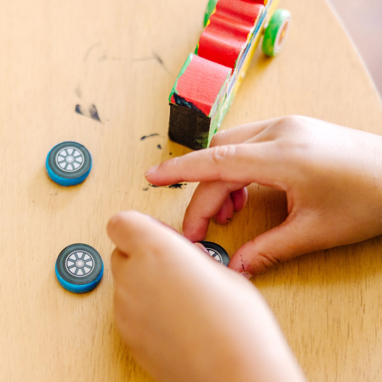 Melissa & Doug Decorate-Your-Own Wooden Train And Race Car Craft Kit