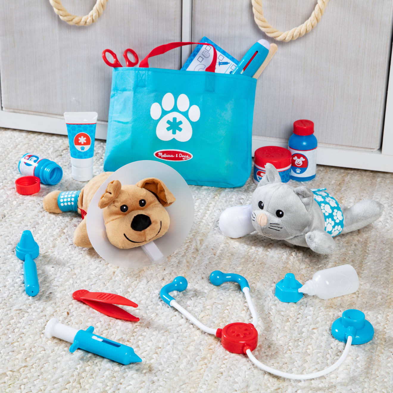 Melissa & Doug Examine & Treat Pet Vet Play Set