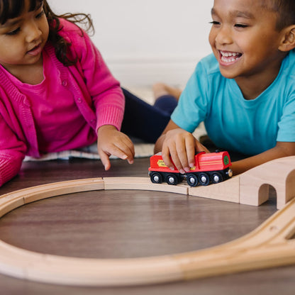 Melissa & Doug Figure 8 Train Set