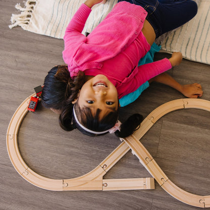 Melissa & Doug Figure 8 Train Set