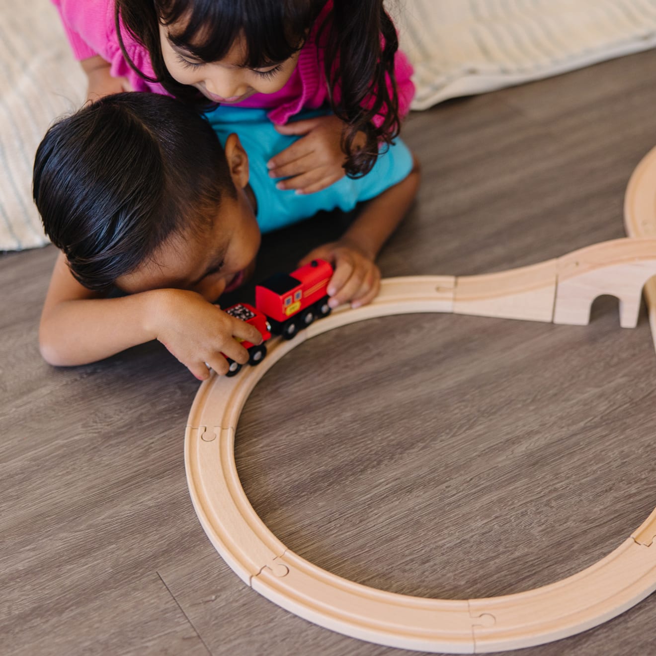 Melissa & Doug Figure 8 Train Set