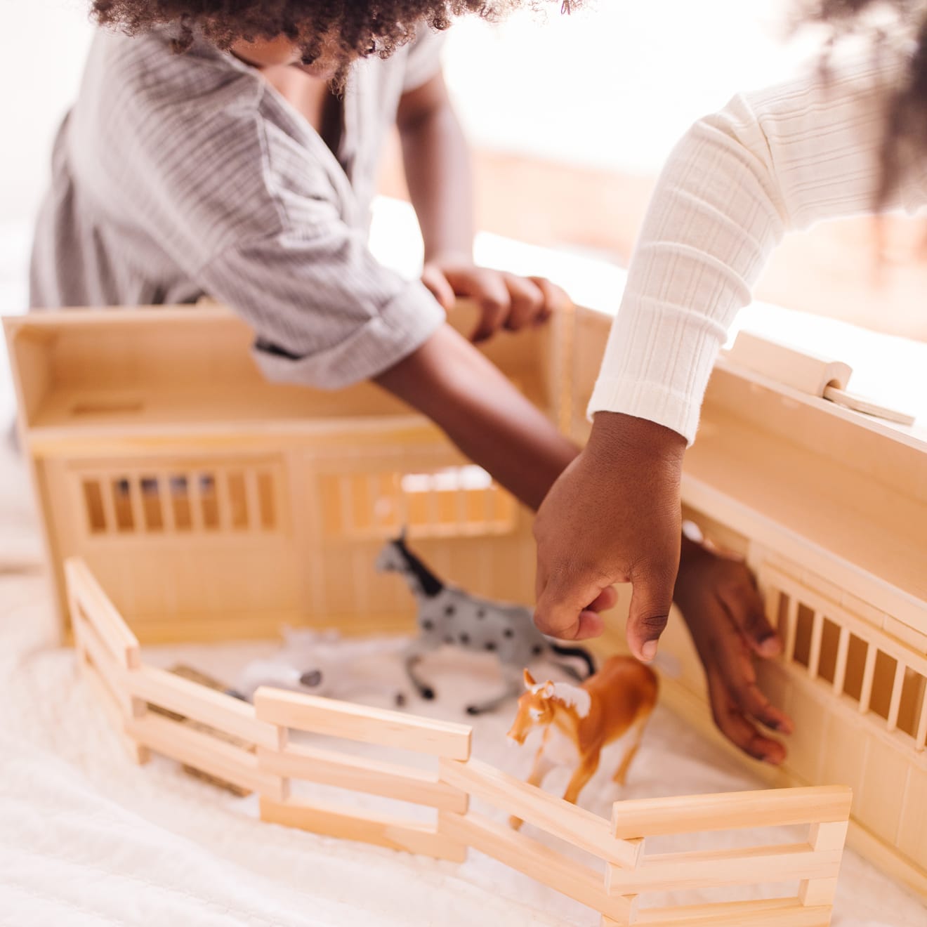 Melissa & Doug Fold & Go Stable