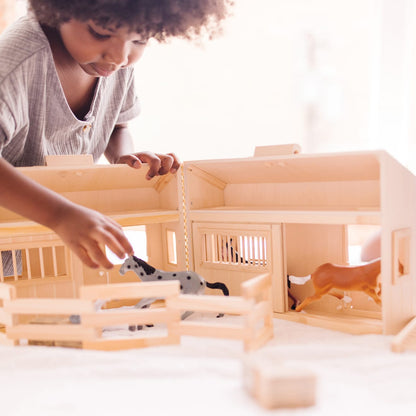 Melissa & Doug Fold & Go Stable