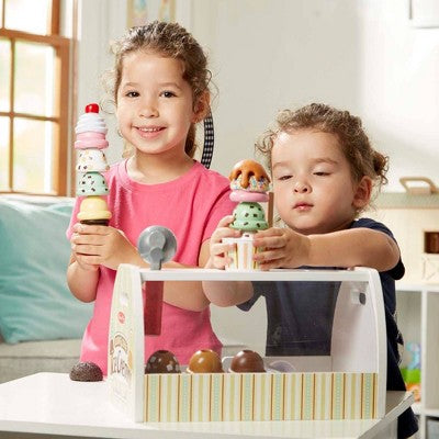  Melissa & Doug Scoop & Serve Ice Cream Counter