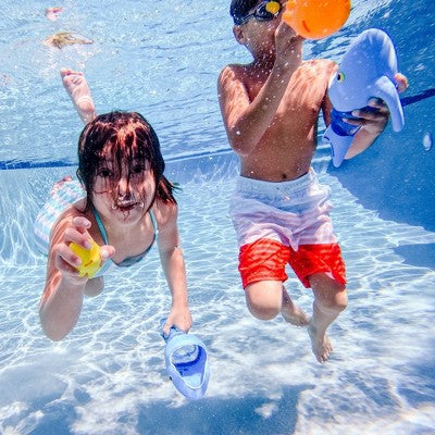  Melissa & Doug Sunny Patch Spark Shark Fish Hunt Pool Game With 2 Nets And 6 Fish To Catch