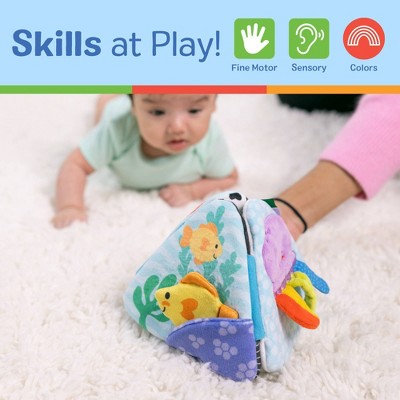  Melissa & Doug Ocean Tummy Time Triangle Infant Baby Toy, Soft Sensory Toy With Textures, Mirror