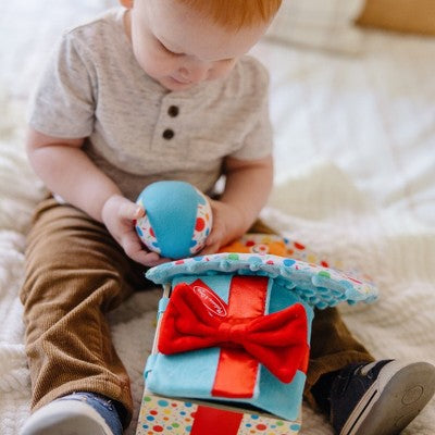  Melissa & Doug Wooden Surprise Gift Box Infant Toy (5pc)