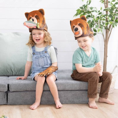  Melissa & Doug Yellowstone National Park Grizzly Bear Games And Pretend Play Set With Plush Bear Heads And Bear Paw Gloves