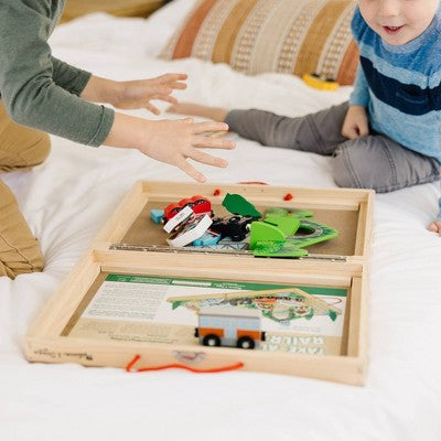  Melissa & Doug Take-Along Railroad 17pc