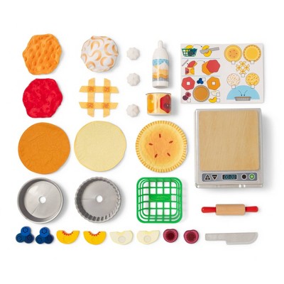  Melissa & Doug Doughlicious Cook Bake & Serve Pretend Play Set