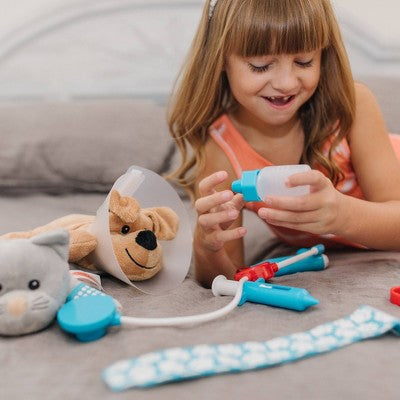  Melissa & Doug Examine & Treat Pet Vet Play Set