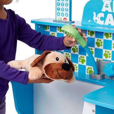  Melissa & Doug Animal Care Veterinarian And Groomer Wooden Activity Center
