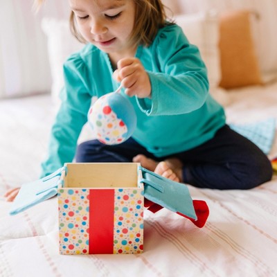  Melissa & Doug Wooden Surprise Gift Box Infant Toy (5pc)