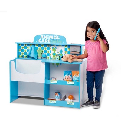  Melissa & Doug Animal Care Veterinarian And Groomer Wooden Activity Center