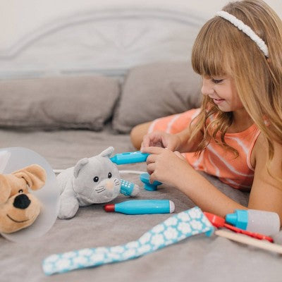  Melissa & Doug Examine & Treat Pet Vet Play Set