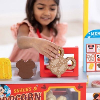  Melissa & Doug Disney Snacks & Popcorn Wooden Pretend Play Food Counter – 33pc