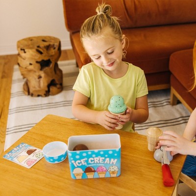 Melissa & Doug Scoop & Serve Ice Cream Set