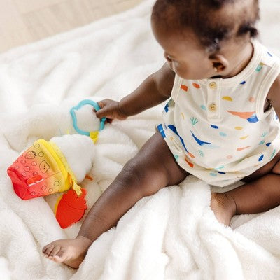  Melissa & Doug Multi-Sensory Take-Along Clip-On Infant Toy 2pk (PB&J And Bubble Tea)