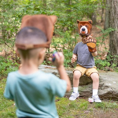  Melissa & Doug Yellowstone National Park Grizzly Bear Games And Pretend Play Set With Plush Bear Heads And Bear Paw Gloves