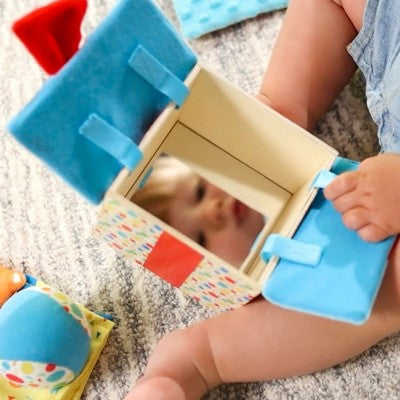  Melissa & Doug Wooden Surprise Gift Box Infant Toy (5pc)