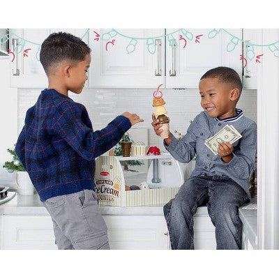  Melissa & Doug Scoop & Serve Ice Cream Counter