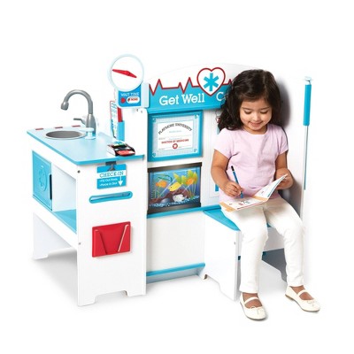  Melissa & Doug Doctor Activity Center