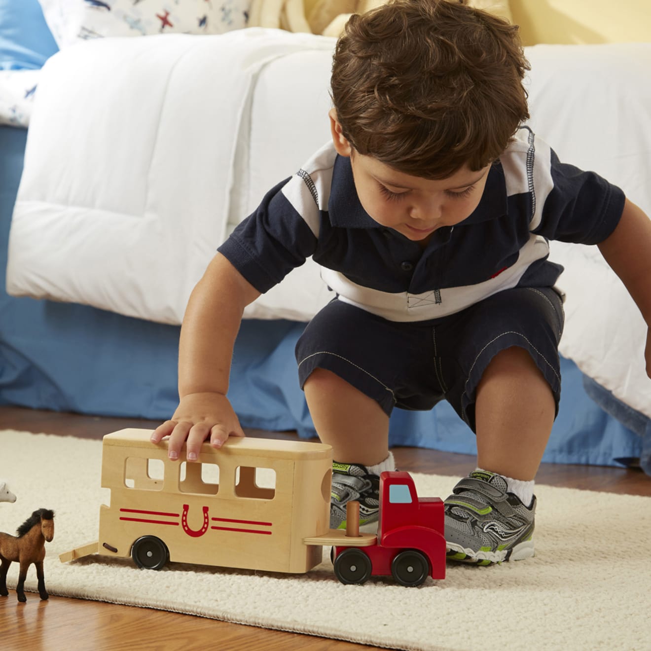 Melissa & Doug Horse Carrier Wooden Vehicles Play Set