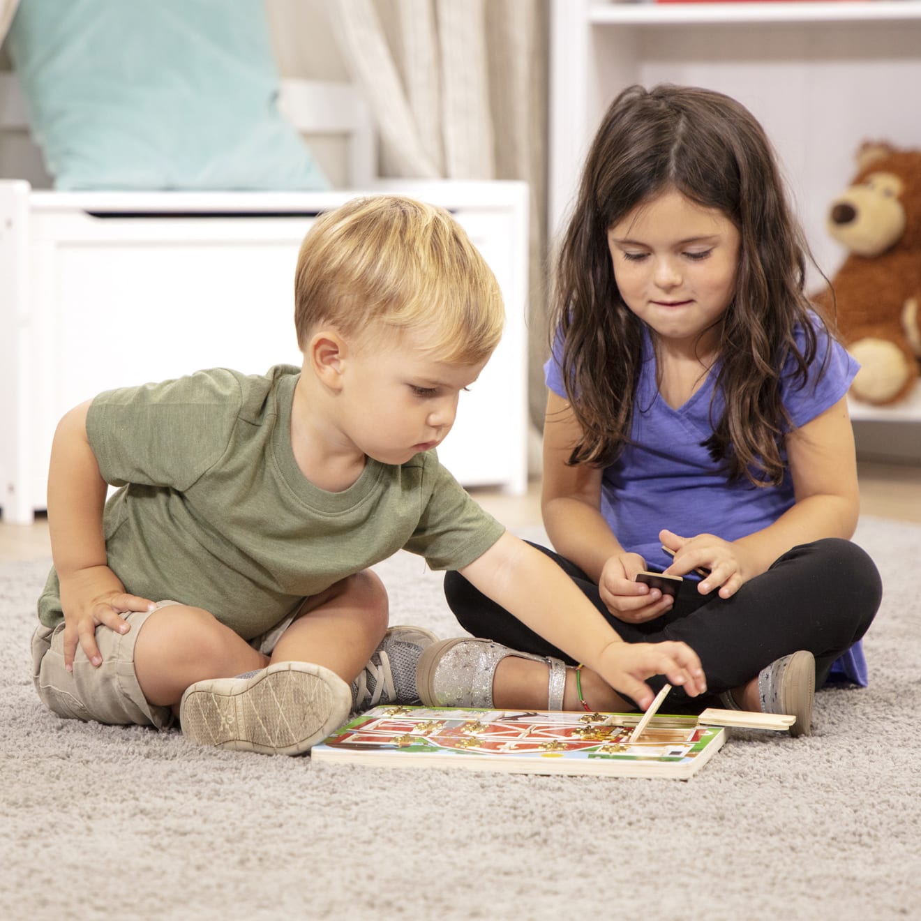 Melissa & Doug Hide & Seek Farm