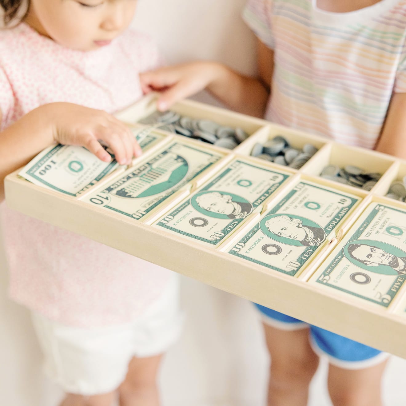 Melissa & Doug Classic Play Money Set