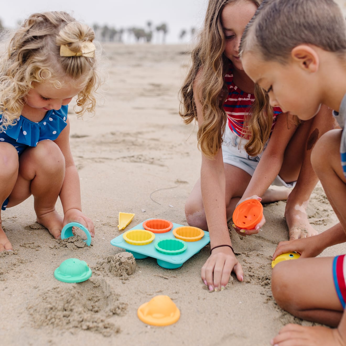 Melissa & Doug Seaside Sidekicks Sand Cupcake Set