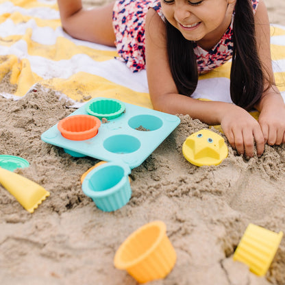 Melissa & Doug Seaside Sidekicks Sand Cupcake Set