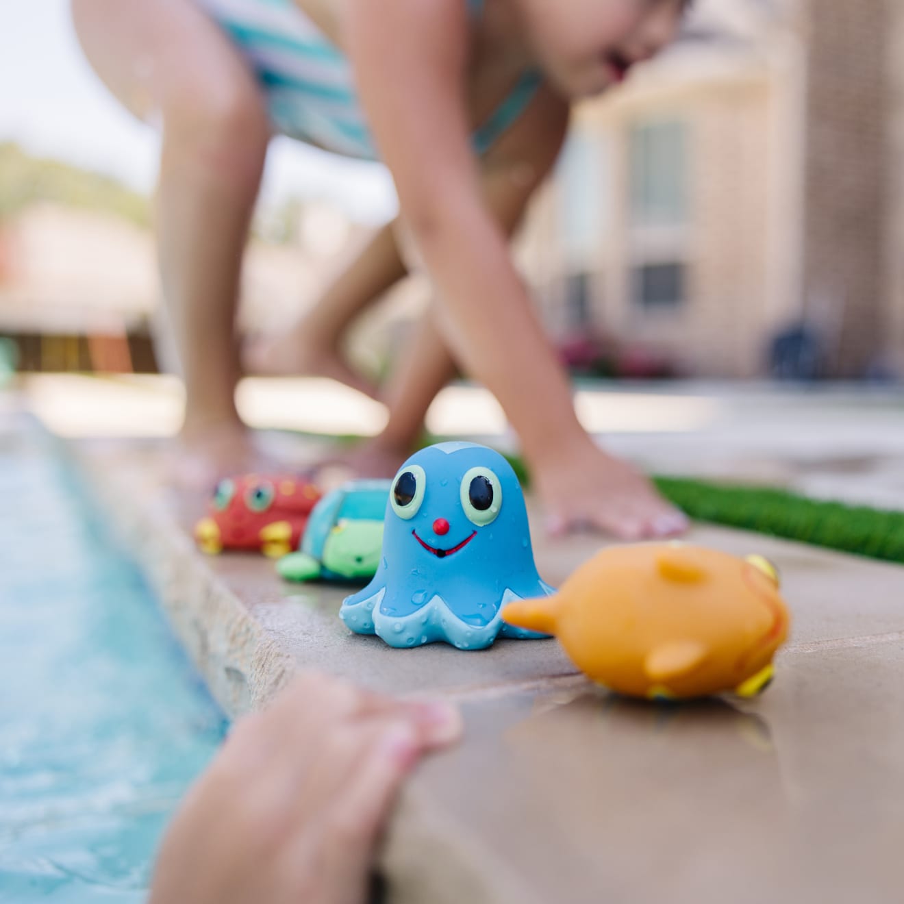 Melissa & Doug Seaside Sidekicks Squirters Water Toys