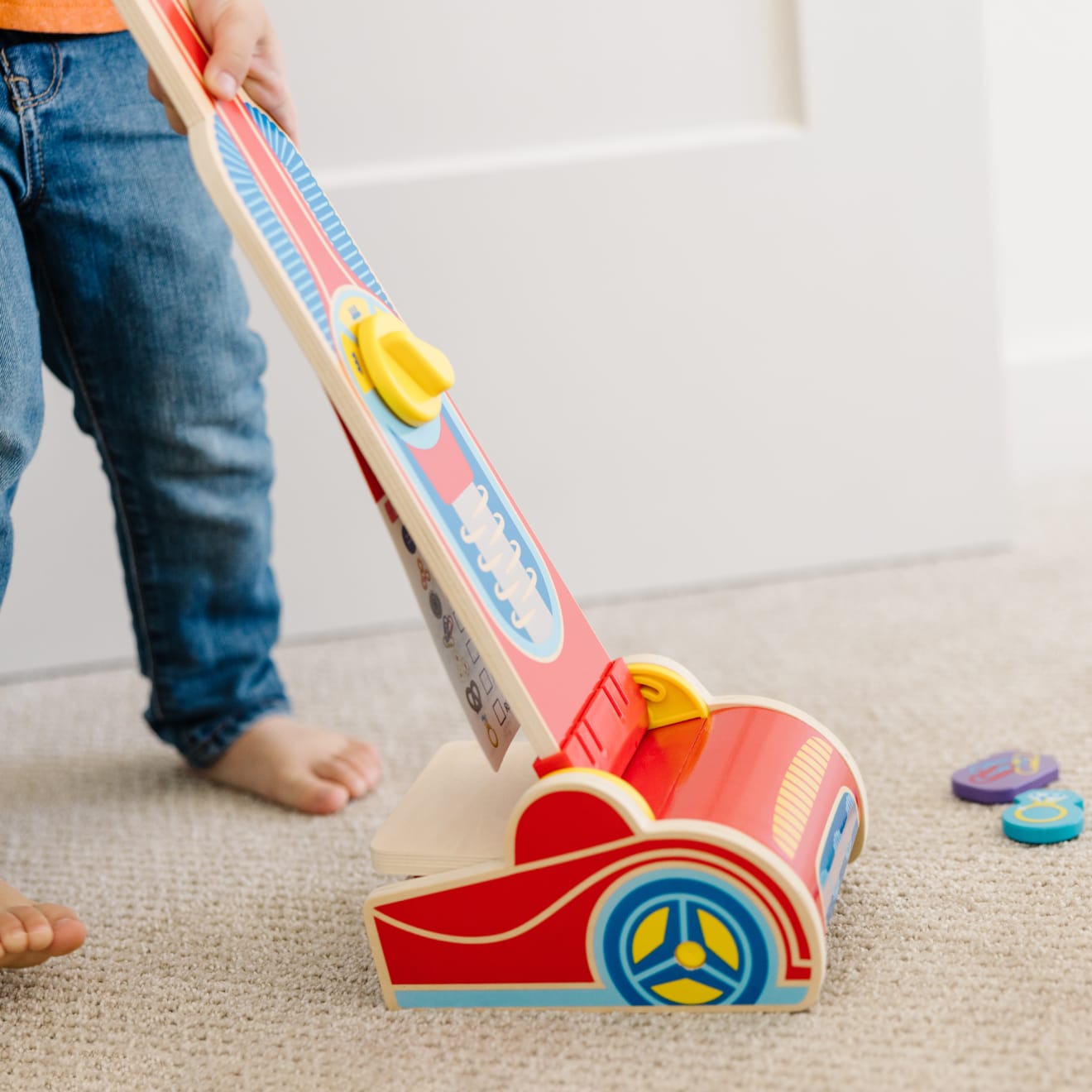 Melissa & Doug Vacuum Cleaner Play Set