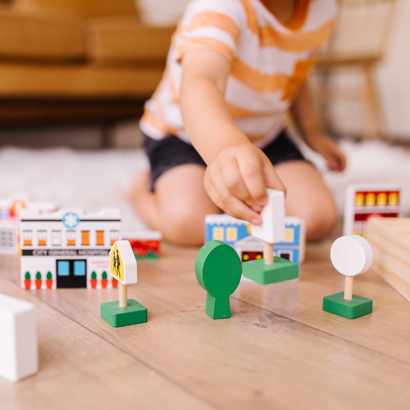 Melissa & Doug Wooden Town Play Set